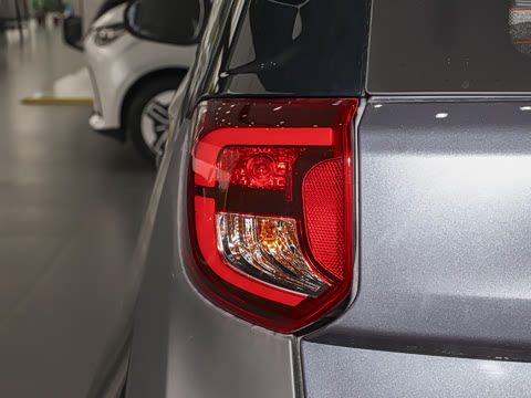 2025�� 251km ϲ���� 25.05kWh