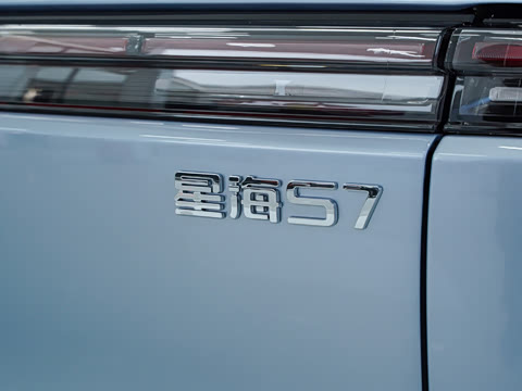 2025�� 555���˰�