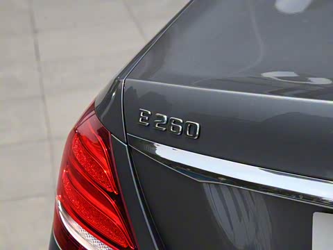 2020�� �Ŀ� E 260 �˶���