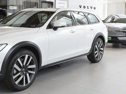 2025�� Cross Country B5 AWD �����