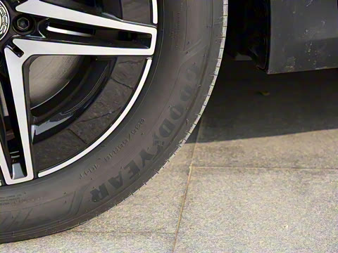 2022�� EQA 300 4MATIC �׷��ر��