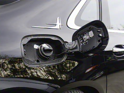 2023�� �Ŀ� E 300 L �˶�������