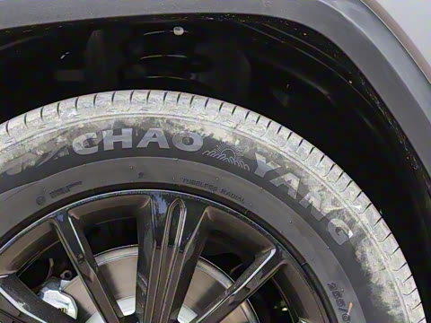 2025�� 2.0T 4WD Ultra