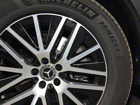 2023�� GLC 260 4MATIC ����SUV