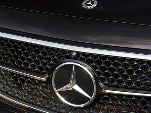 2025�� �Ŀ� E 260 L �˶���