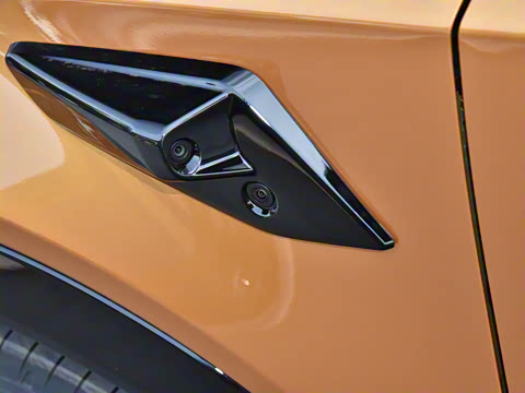 2025�� 550 PRO���а�