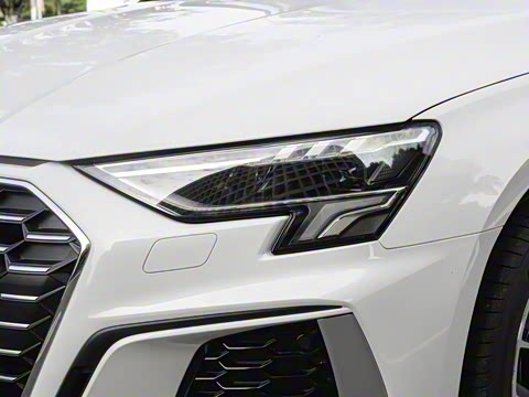 2023�� �Ŀ� A3L Limousine 35 TFSI ��ȡ�˶���