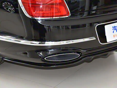 2026�� 4.0T V8 Mulliner