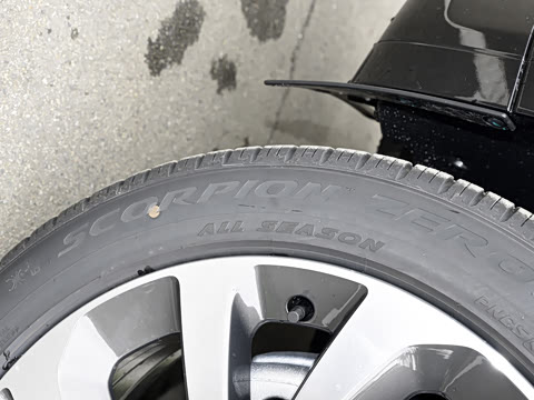 2022�� �Ŀ� 249PS R-Dynamic SE ���ܿƼ��� 5��