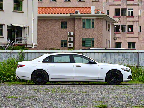 2025�� �Ŀ� S 680 4MATIC ��ҹ��