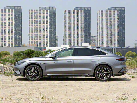 2025�� EV �Ǽݰ� 605KM������