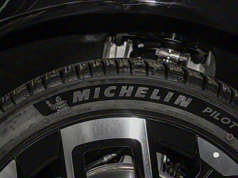 2025�� 702 �������� Max