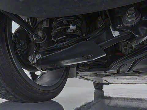 2023�� 50 e-tron quattro ��ҫ�� ������װ