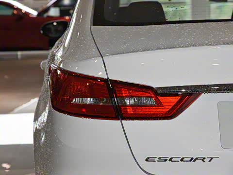 2019�� �Ŀ� 1.5L �Զ������ͣ�̥ѹ��⣩ ��VI