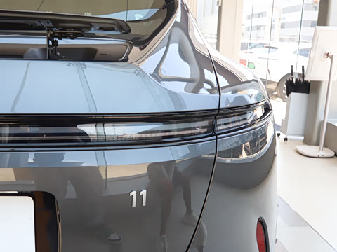 2025�� �Ŀ� Max ���̰�