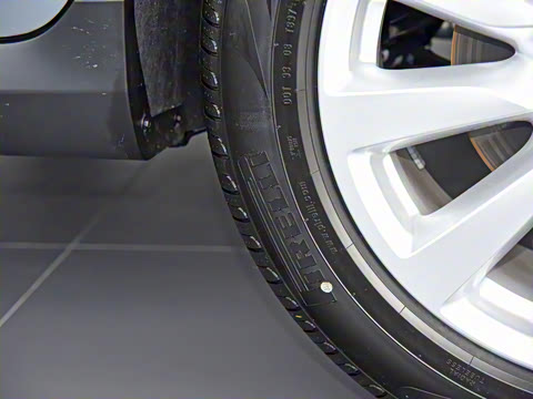 2022�� GLC 260 4MATIC ����SUV