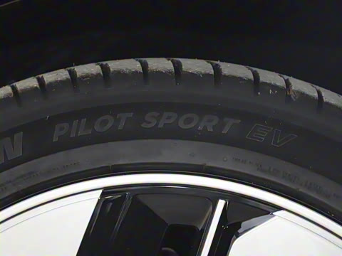 2025�� 636Ultra���Ȱ� 5��