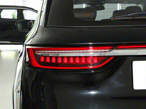 2025�� ��Խ�� 1.6TD �ֶ���PRO 7��