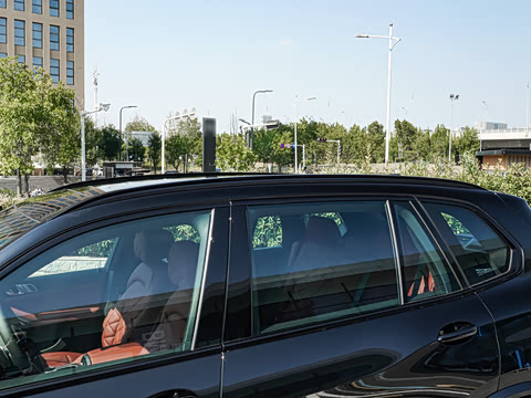 2025�� xDrive 40Li M�˶���ҹ��װ