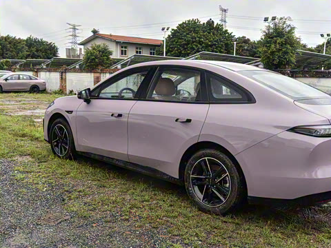 2025�� 650 ������