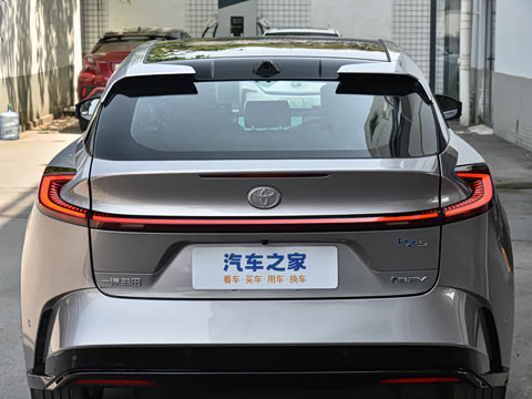 2025�� 550 PRO���а�