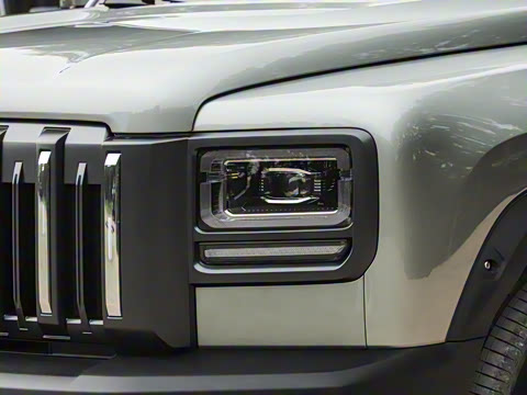 2025�� 2.0T 4WD Ultra