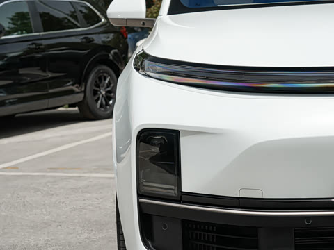 2025�� Ultra ���ܻ��°�