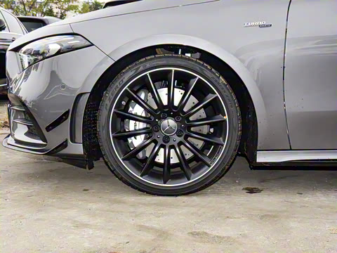 2022�� AMG A 35 4MATIC