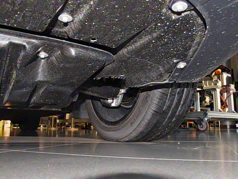 2020�� EQC 400 4MATIC ������ 1886������