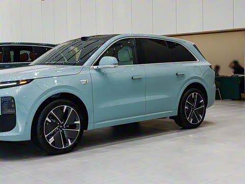 2025�� Pro ���ܻ��°�