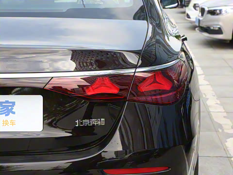 2025�� �Ŀ� E 300 L ʱ����