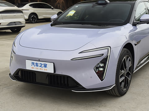 2025�� Max�����