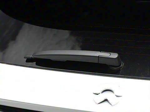 2025�� 75kWh Touring