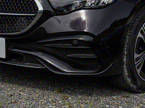 2025�� �Ŀ� E 260 L �˶���