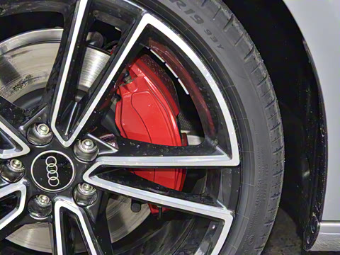 2025�� 200���������� 45 TFSI quattro ��ѡ������