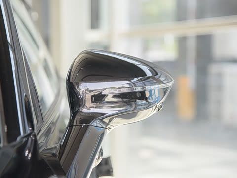 2025�� �Ŀ� Max ���̰�