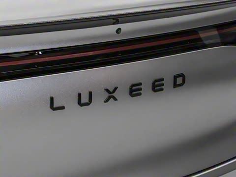 2025�� 703km Ultra�˶���