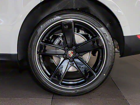 2020�� Macan 2.0T