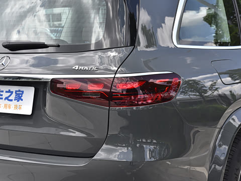 2025�� GLS 450 4MATIC ������