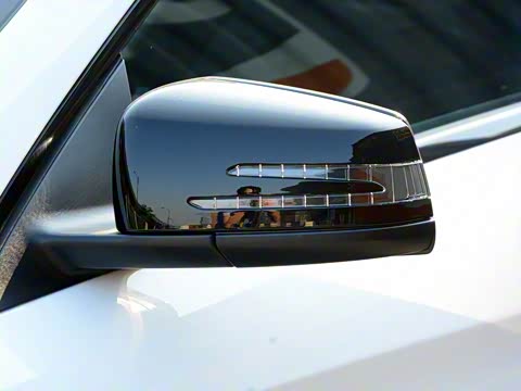 2019�� CLA 220 4MATIC