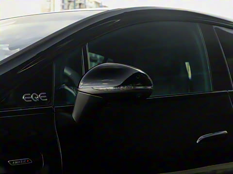 2023�� AMG EQE 53 4MATIC+