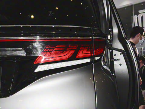 2024�� �ʹ� ˫�� 2.5L ����������