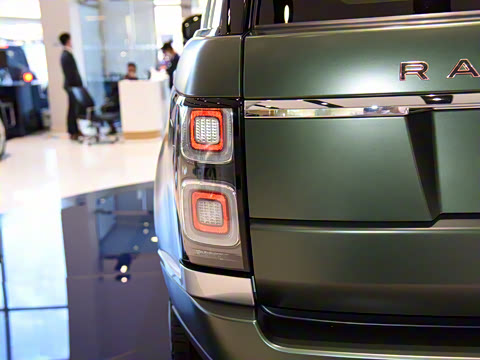 2022�� 5.0 SC V8 565PS SVA�۷��ذ�