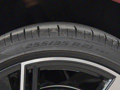 2025�� 55 TFSI quattro ������