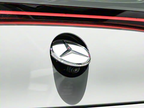 2023�� AMG EQE 53 4MATIC+