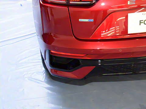 2022�� EcoBoost 245 ST-Line