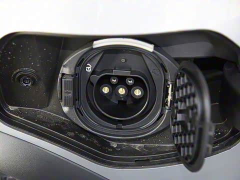 2020�� EQC 400 4MATIC ������ 1886������