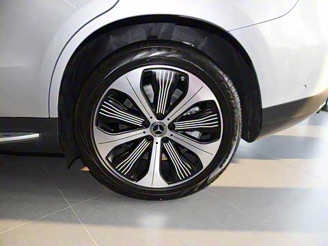 2020�� EQC 400 4MATIC ������ 1886������