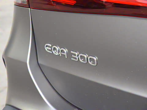 2022�� EQA 300 4MATIC �׷��ر��