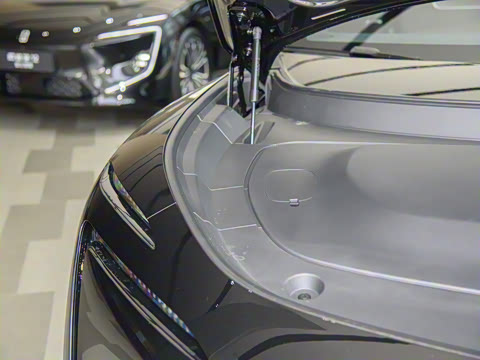 2025�� �Ŀ� Max ���̰�